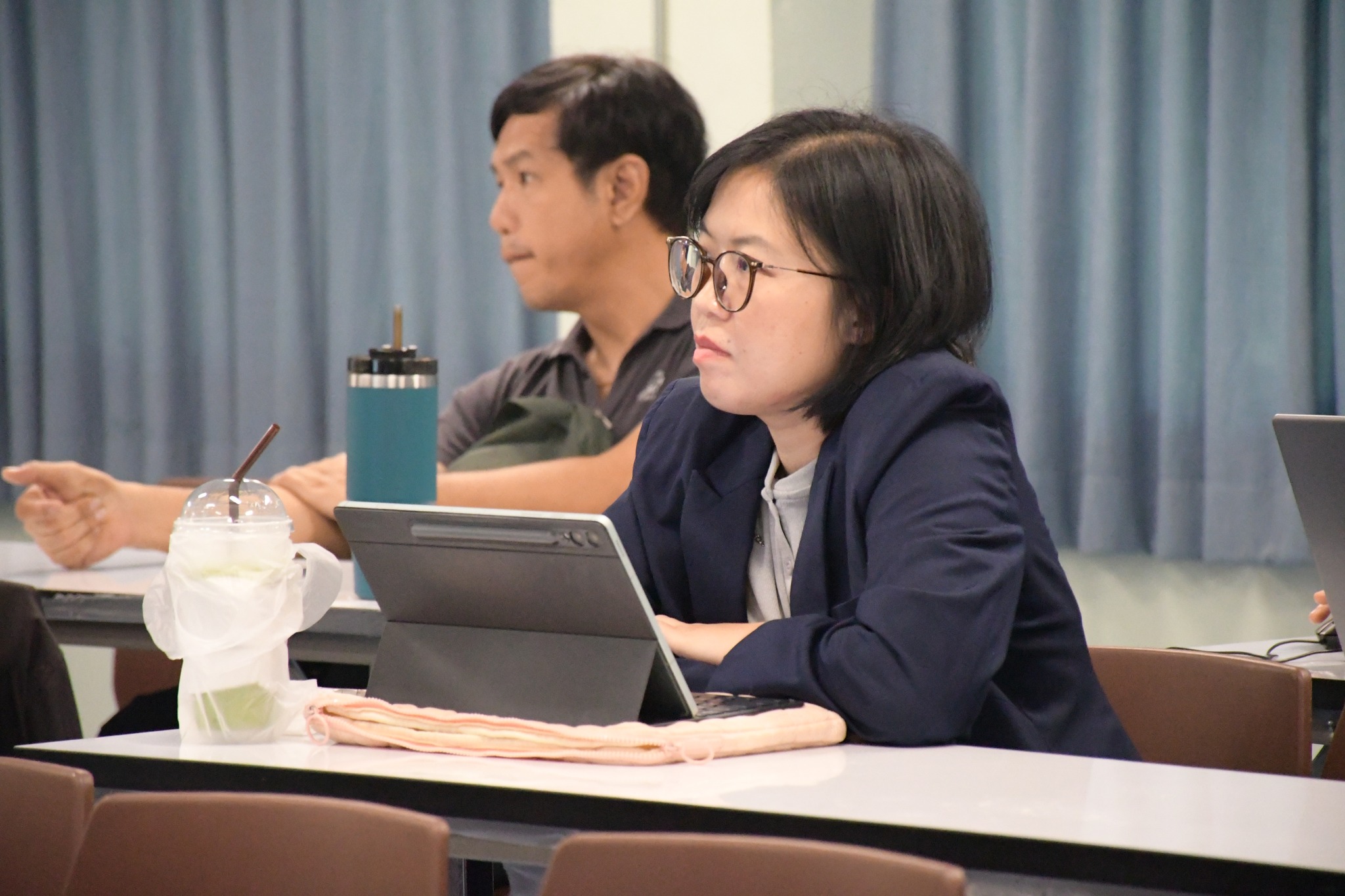 มรภ.รำไพพรรณี ติวเข้มบุคลากร! จัด Workshop เขียนข้อเสนอโครงการ อพ.สธ. ปี 2571 ตามแผนแม่บทระยะ 5 ปีที่แปด