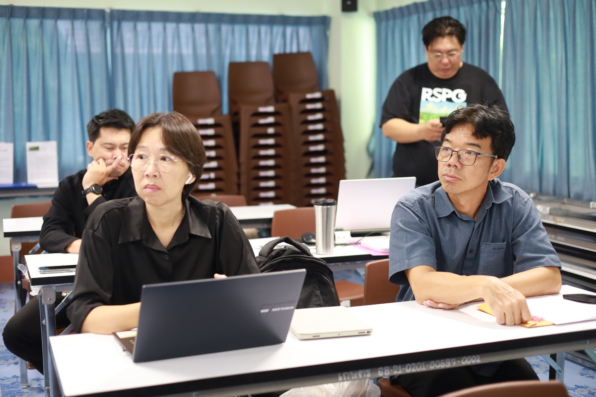 มรภ.รำไพพรรณี ติวเข้มบุคลากร! จัด Workshop เขียนข้อเสนอโครงการ อพ.สธ. ปี 2571 ตามแผนแม่บทระยะ 5 ปีที่แปด