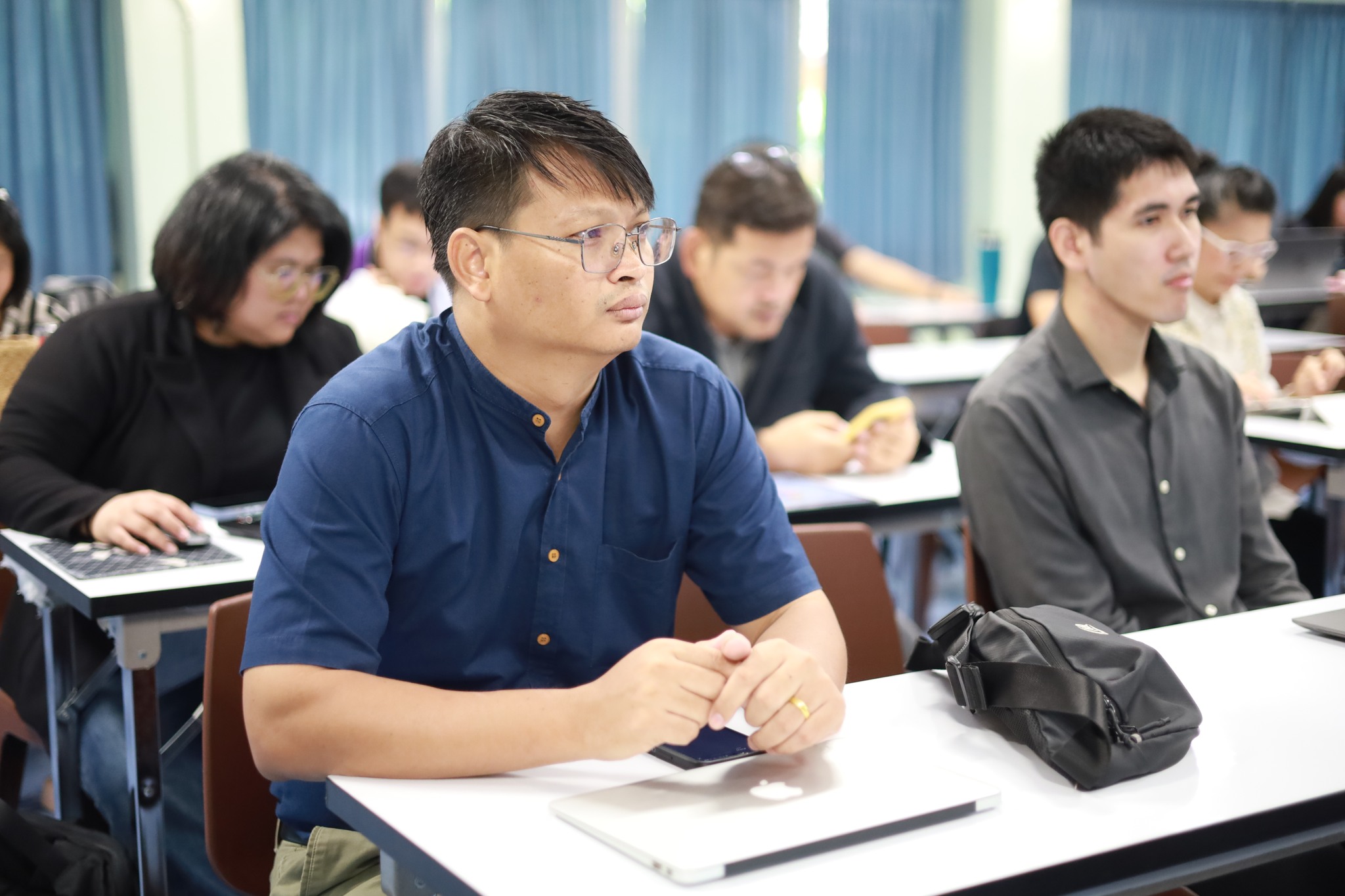 มรภ.รำไพพรรณี ติวเข้มบุคลากร! จัด Workshop เขียนข้อเสนอโครงการ อพ.สธ. ปี 2571 ตามแผนแม่บทระยะ 5 ปีที่แปด