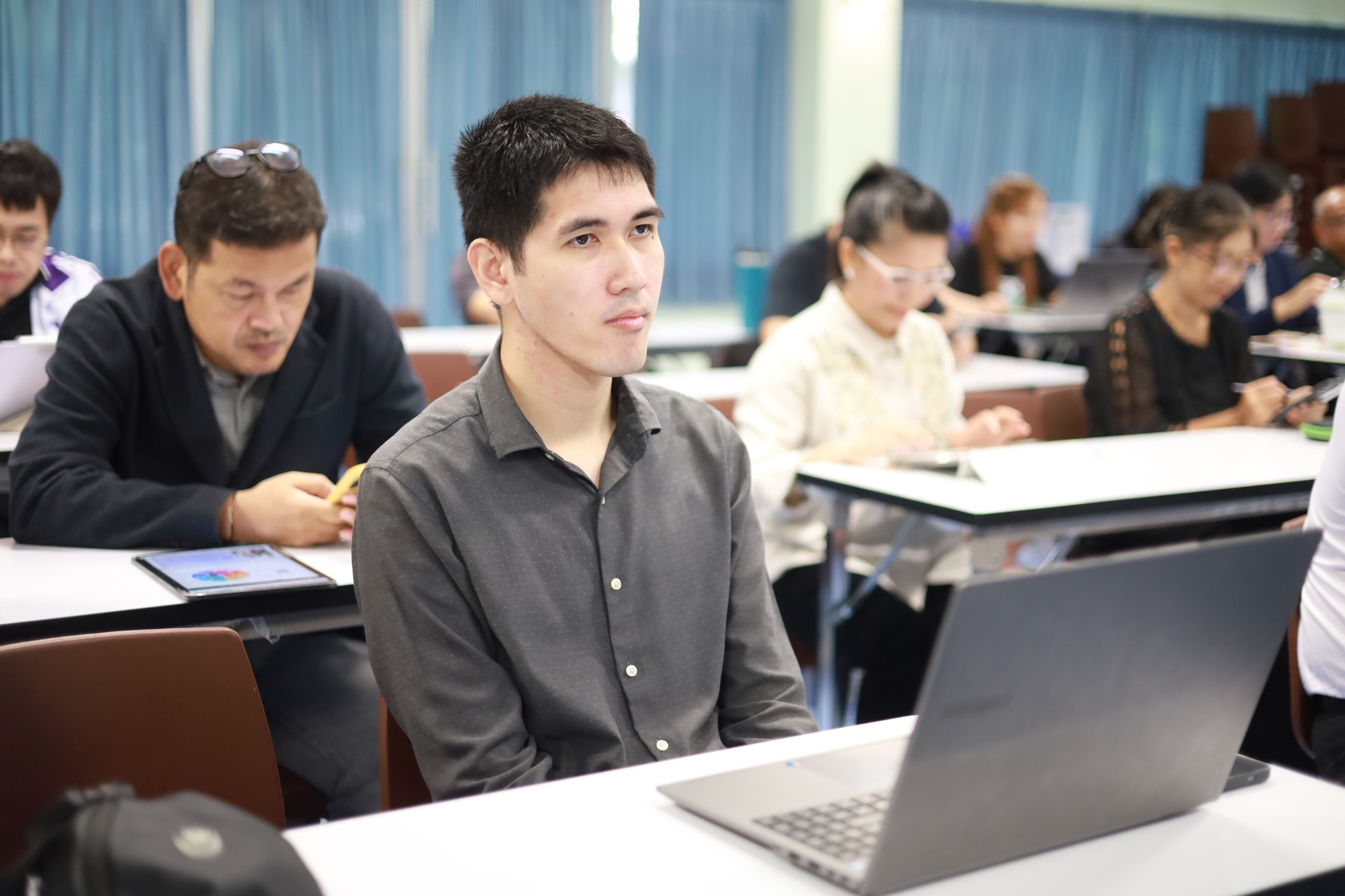มรภ.รำไพพรรณี ติวเข้มบุคลากร! จัด Workshop เขียนข้อเสนอโครงการ อพ.สธ. ปี 2571 ตามแผนแม่บทระยะ 5 ปีที่แปด